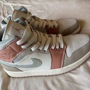 Nike White and Gray Sneakers